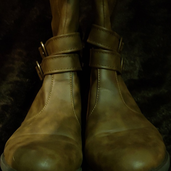 Distressed Boots - Picture 5 of 5